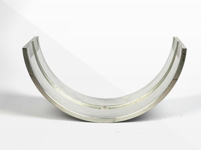 Quali cuscinetti richiedono l'uso di maniche a albero? 